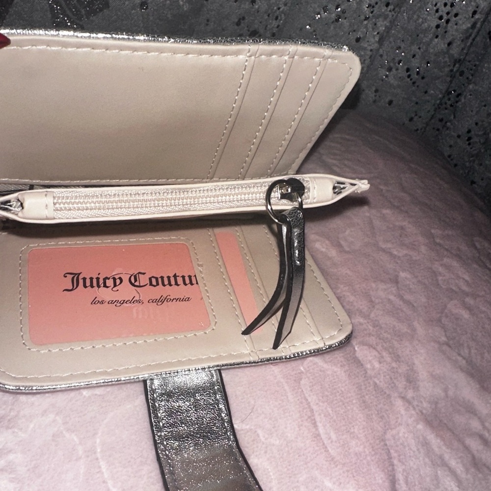 Juicy Couture silver shoulder bag and matching wallet set - Picture 7 of 9